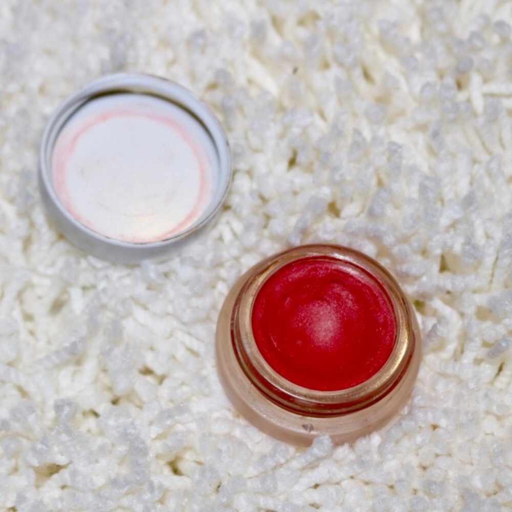 RMS lip cheek in Modest